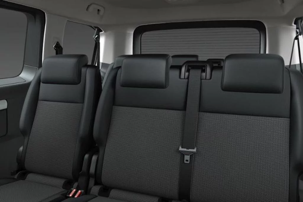Vauxhall Vivaro Life 100kW Ultimate XL 75kWh 5dr Auto 7 seat