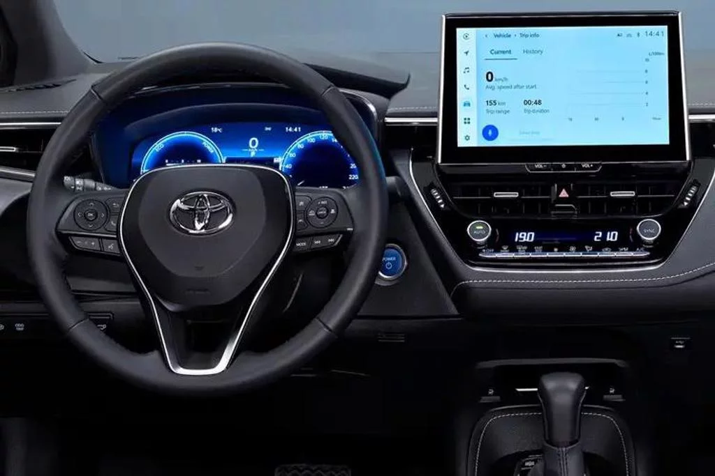 Toyota Corolla 2.0 Hybrid Design 5dr CVT