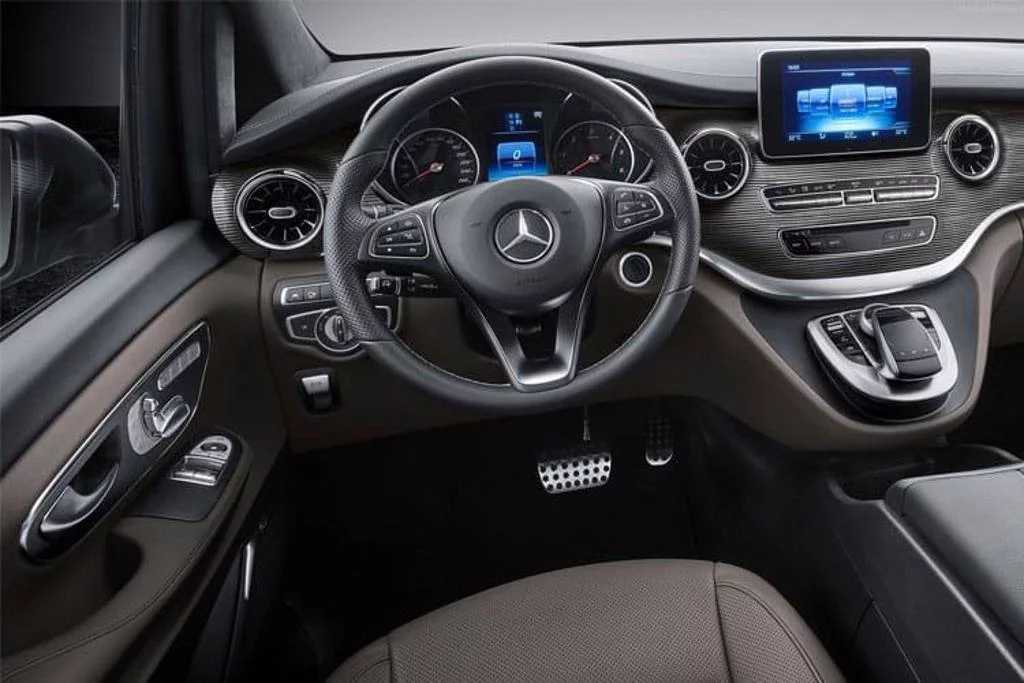 Mercedes-Benz V Class V220 d Premium 5dr 9G-Tronic Long