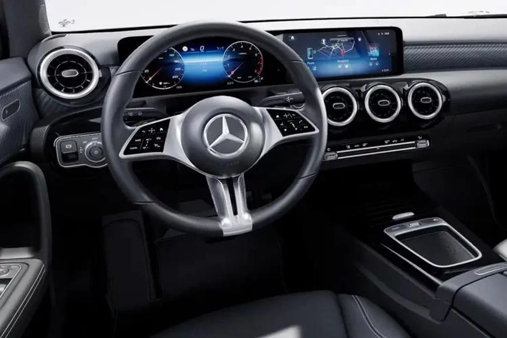 Mercedes-Benz A Class A200 AMG Line Premium Plus 5dr Auto