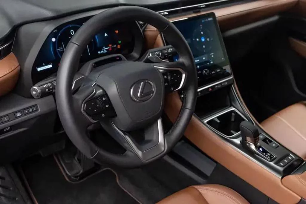 Lexus Lbx 1.5 Premium 5dr E-CVT